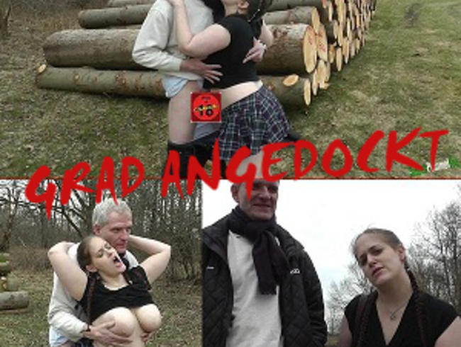 SweetPummelfee Porno Video: GRAD ANGEDOCKT... da kommt jemand!